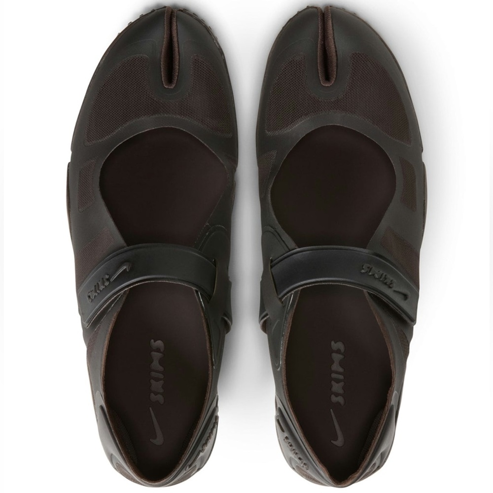 NWT SKIMS NIKE RIFT MESH VELVET BROWN 10W/8.5M - Picture 2 of 8